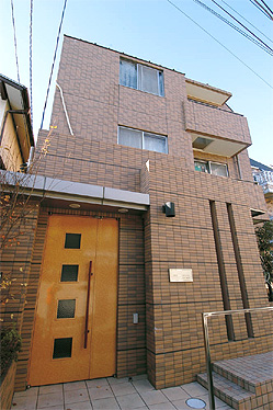 三井ホームが設計・施工を手がけたこの賃貸アパートは高い入居率をキープ：平成16年12月撮影